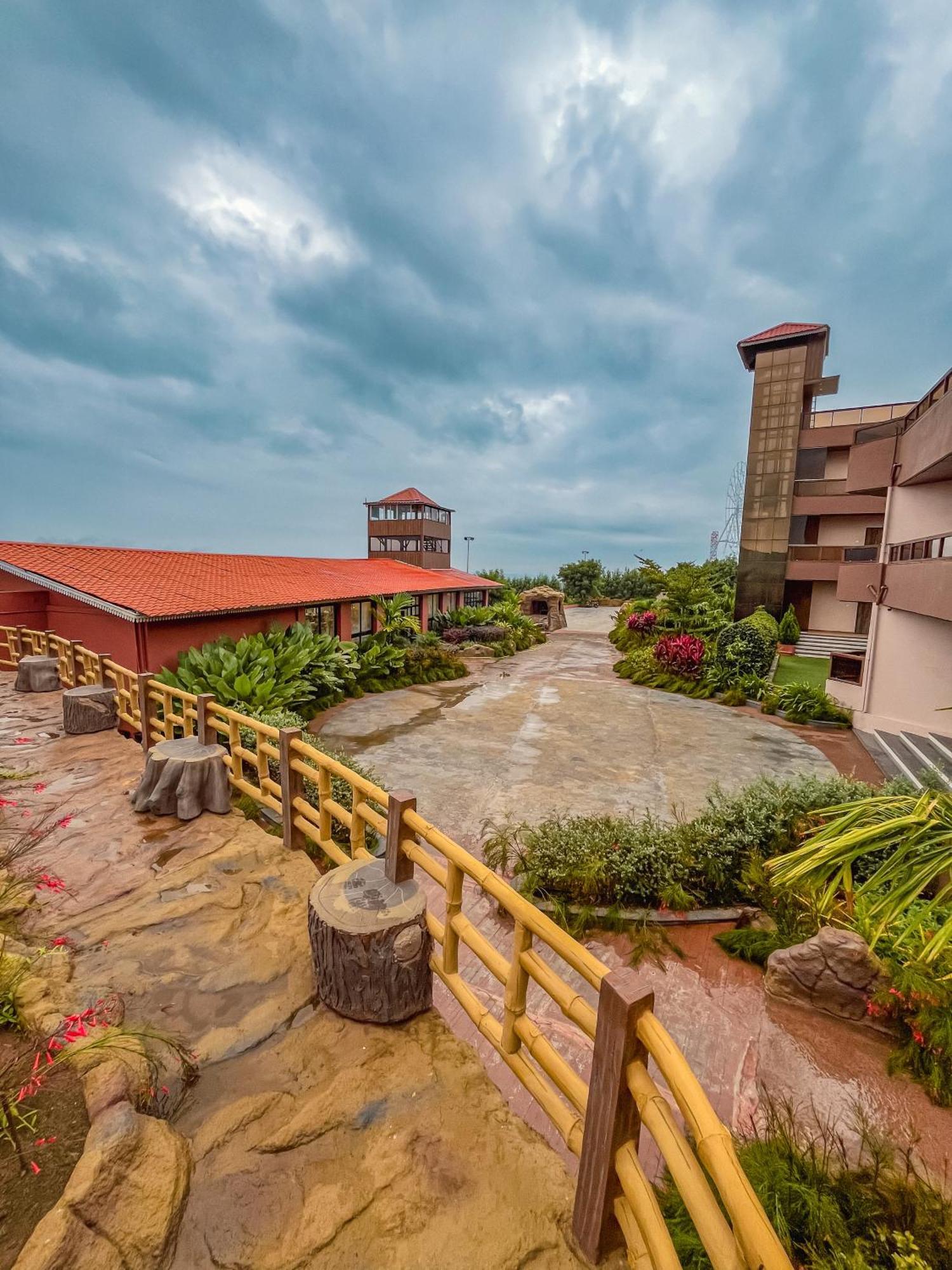 Regenta Bharti Amusement & Adventure Resort Pune, Urulikanchan Uruli Kānchān Exterior foto